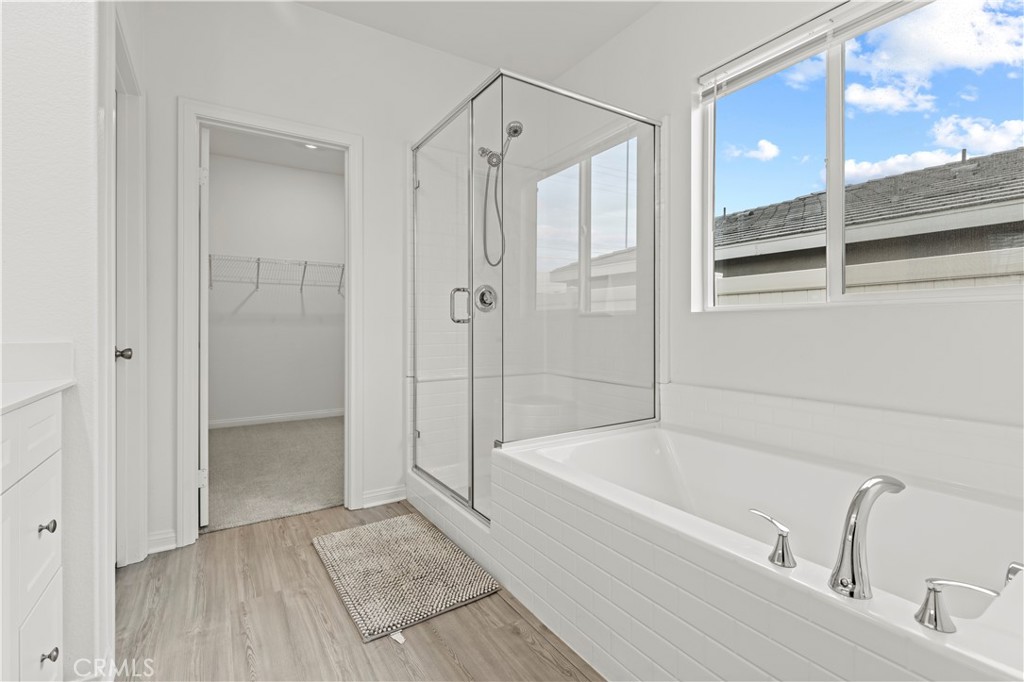 MLS #WS25282056 image #8