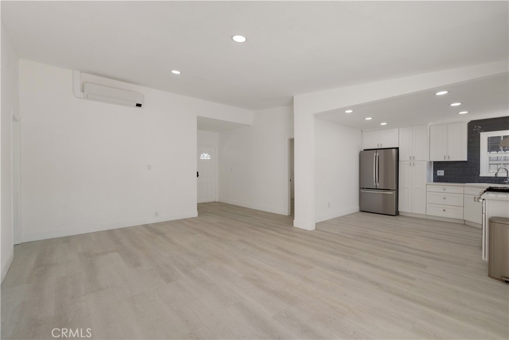 MLS #WS26007736 image #3