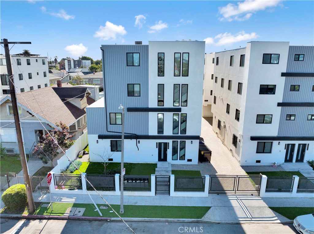 MLS #WS26012670 img 0