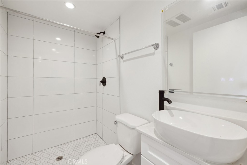 MLS #WS26012670 img 17