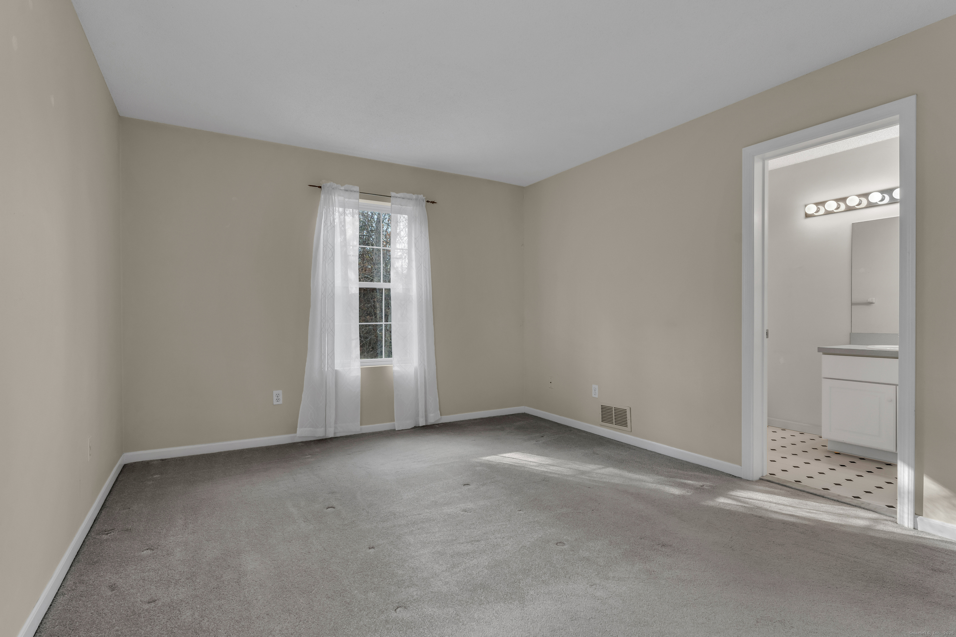 MLS #24143406 image #32