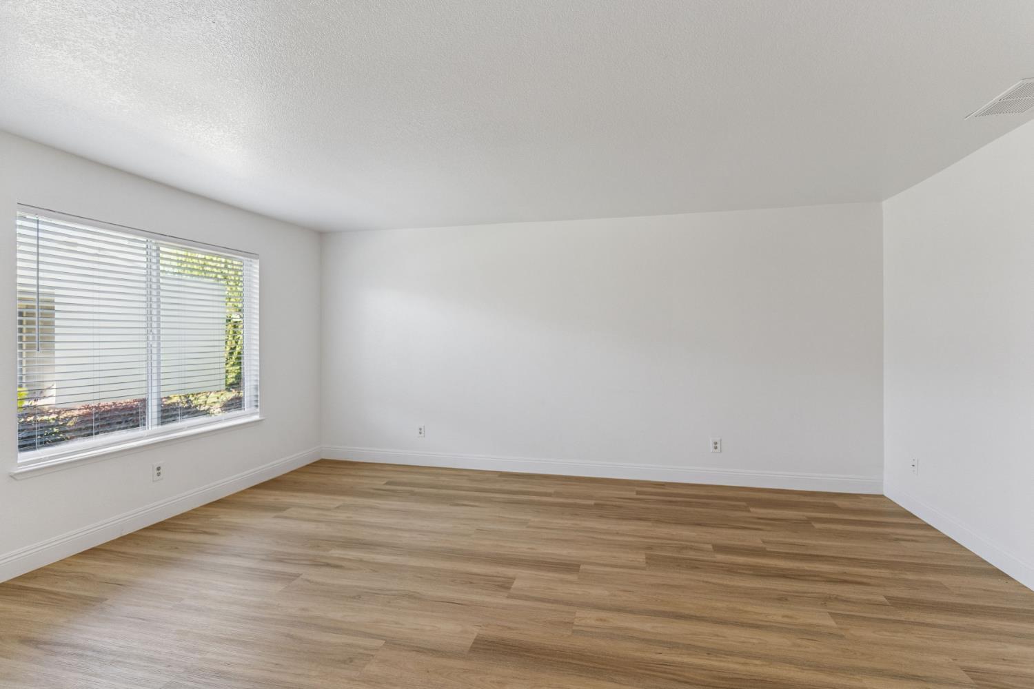 MLS #640700 image #4