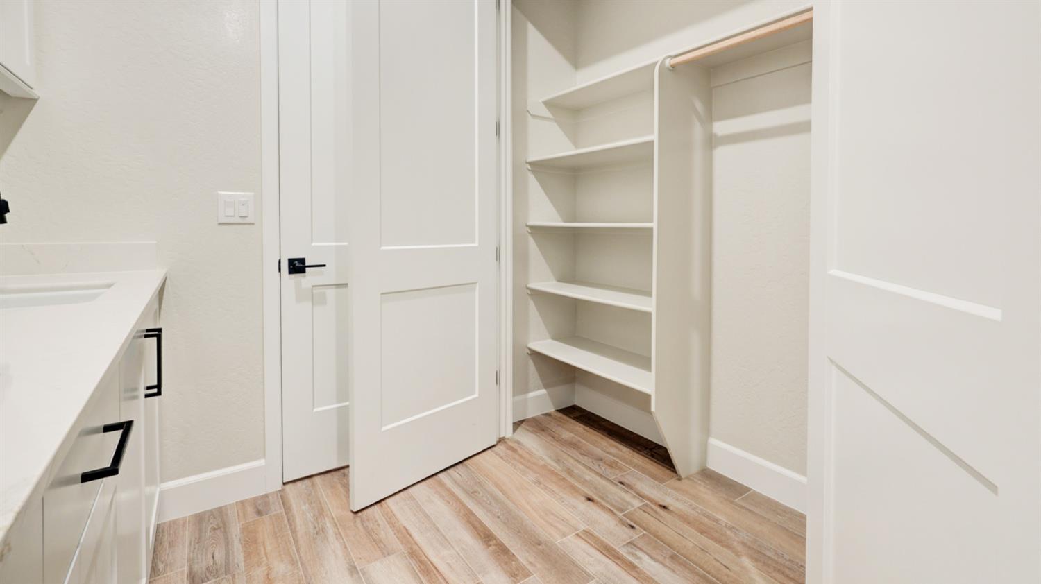 MLS #640906 image #24