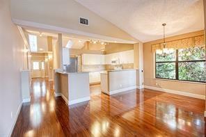 MLS #F10530333 image #5