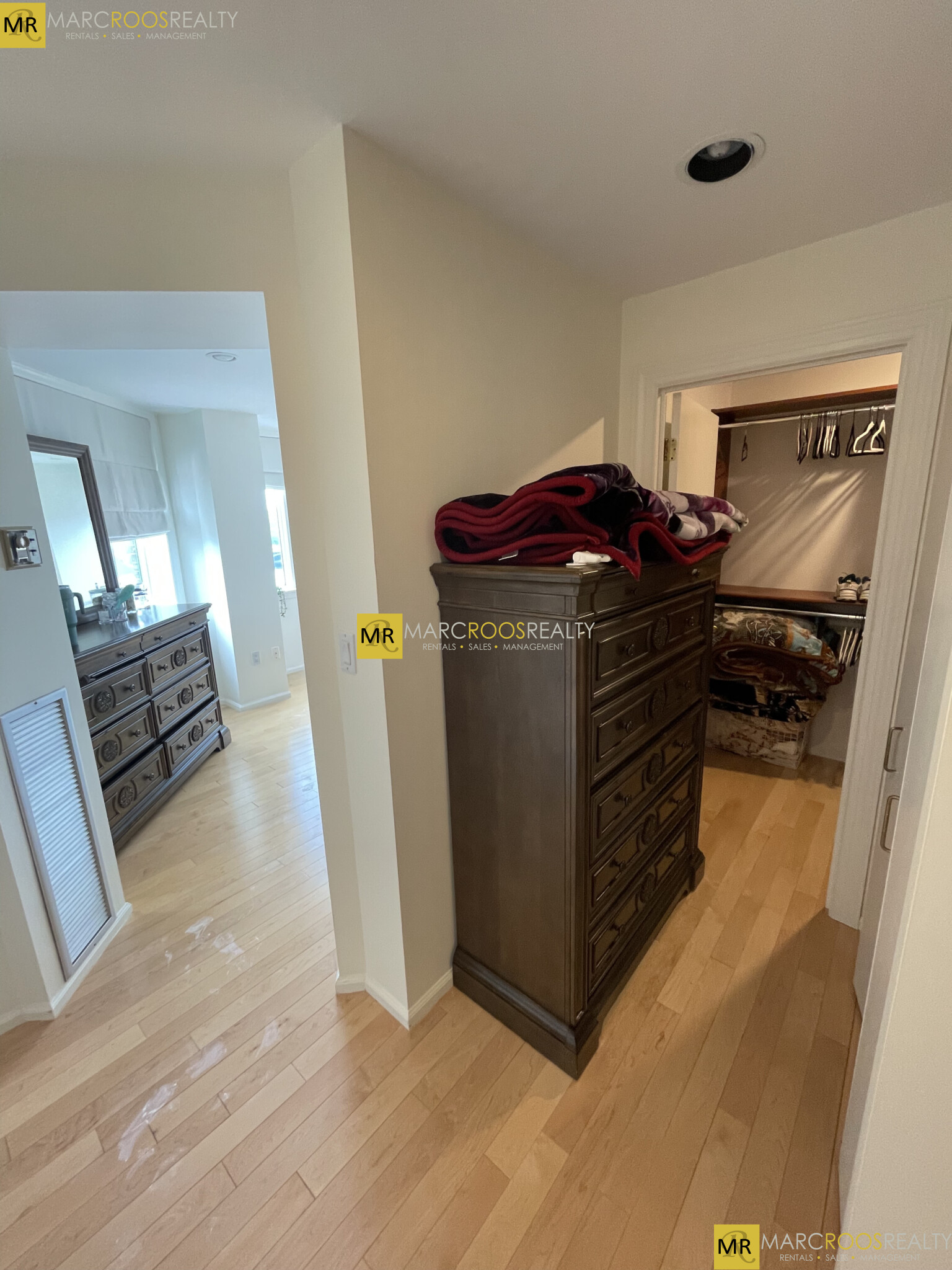 Marc Roos Realty
