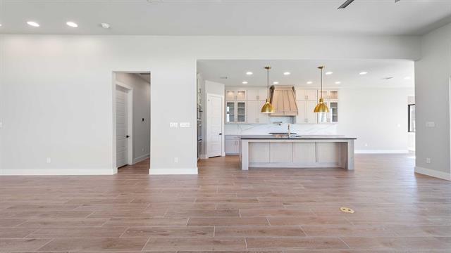 MLS #21001446 image #2