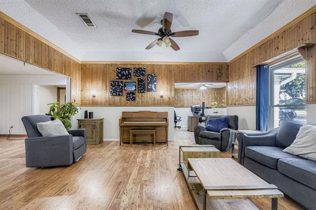 MLS #21050192 image #2