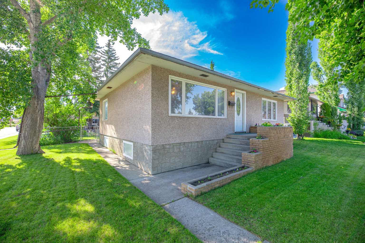 191 West Springs Close SW Calgary AB T3H 5G6 MLS #A2261974 broker reciprocity