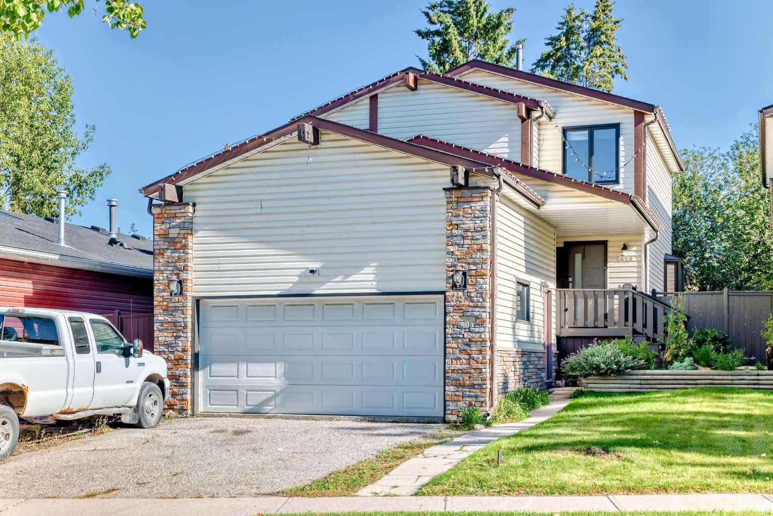 8416 Centre Street NE Calgary AB T3K 1Y1 MLS #A2267251 broker reciprocity