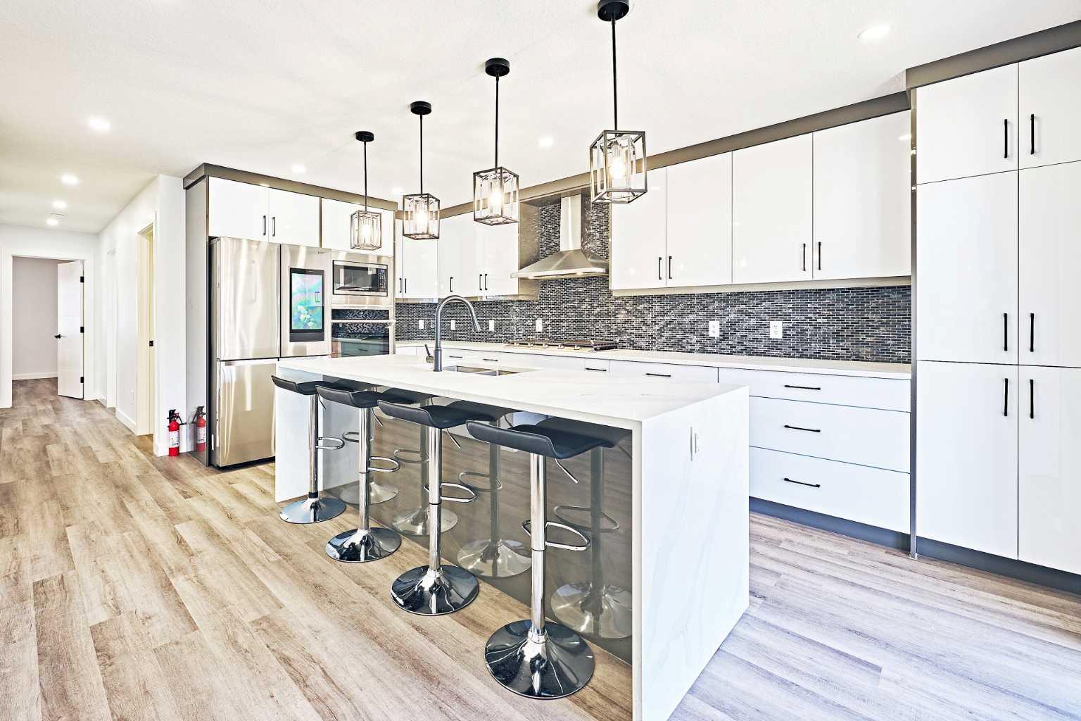 828 Hunterston Crescent NW Calgary AB T2K 4N2 MLS #A2244611 broker reciprocity