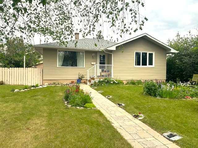 4736 Worcester Drive SW Calgary AB T3C3L6 MLS #A2264201 MLS #A2264201 image #0