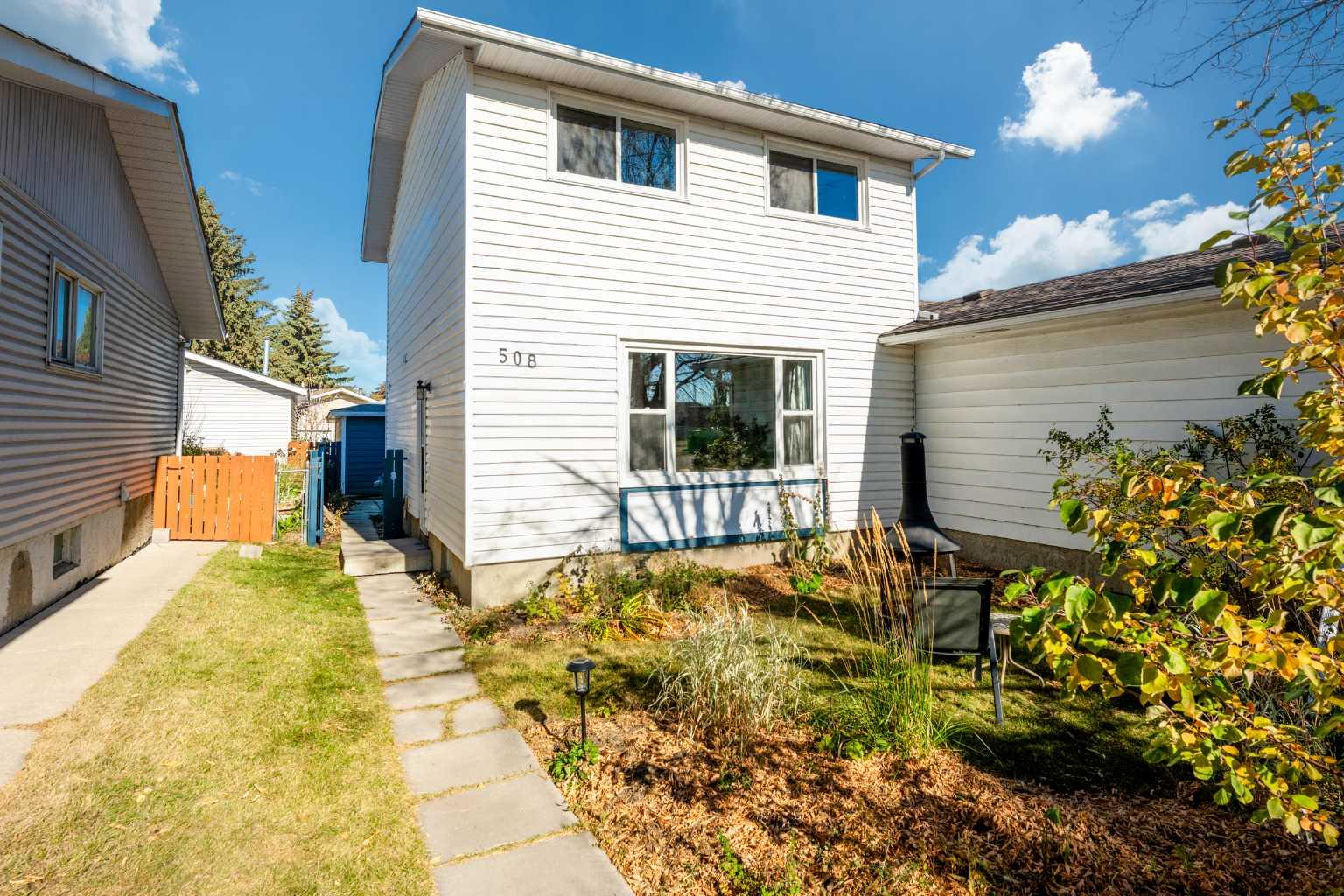 508 Queensland Place SE Calgary AB T2J 4T3 MLS #A2264538 MLS #A2264538 image #0