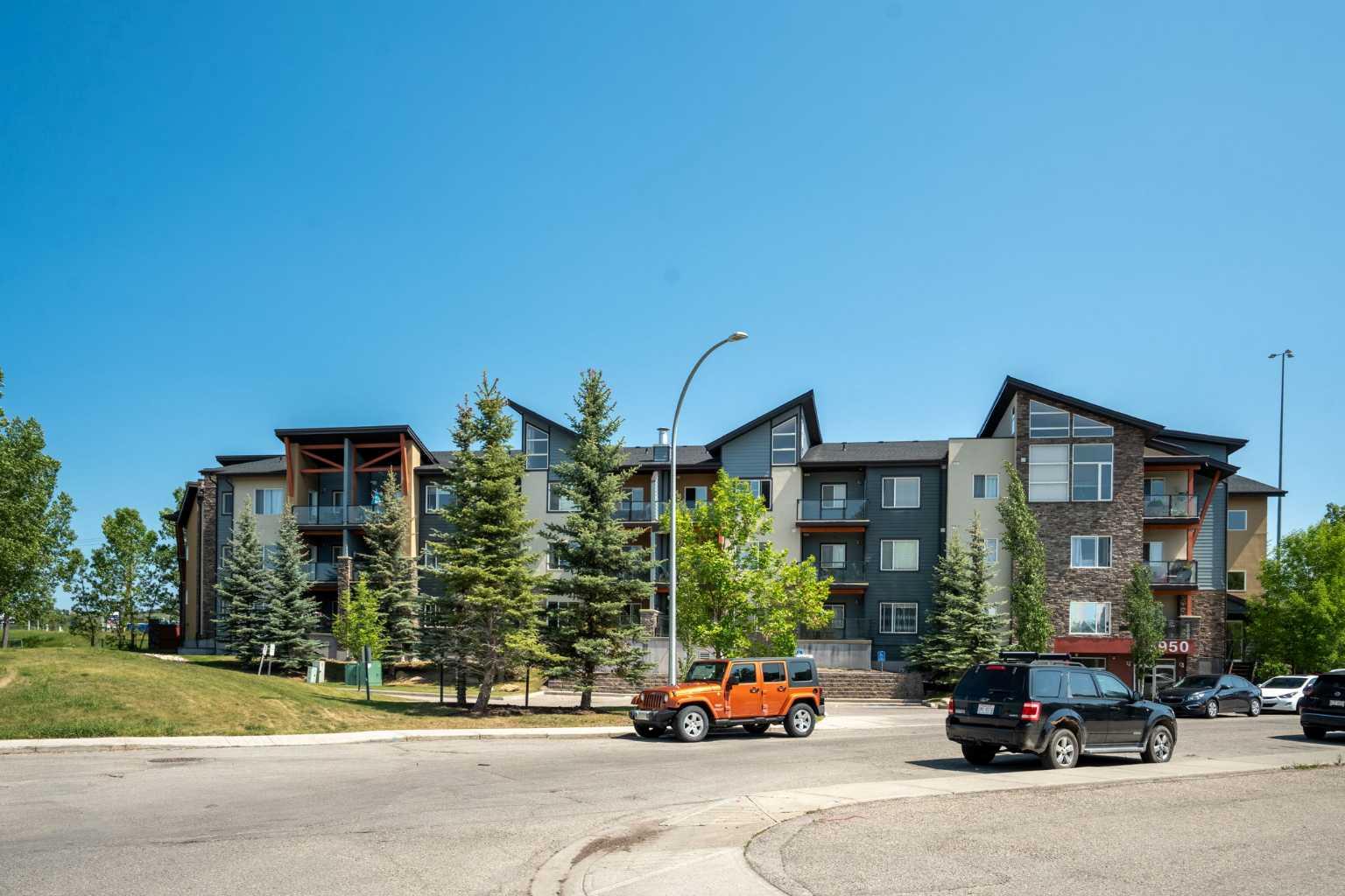 113, 3950 46 Avenue NW Calgary AB T3A 0P9 MLS #A2271133 MLS #A2271133 image #0