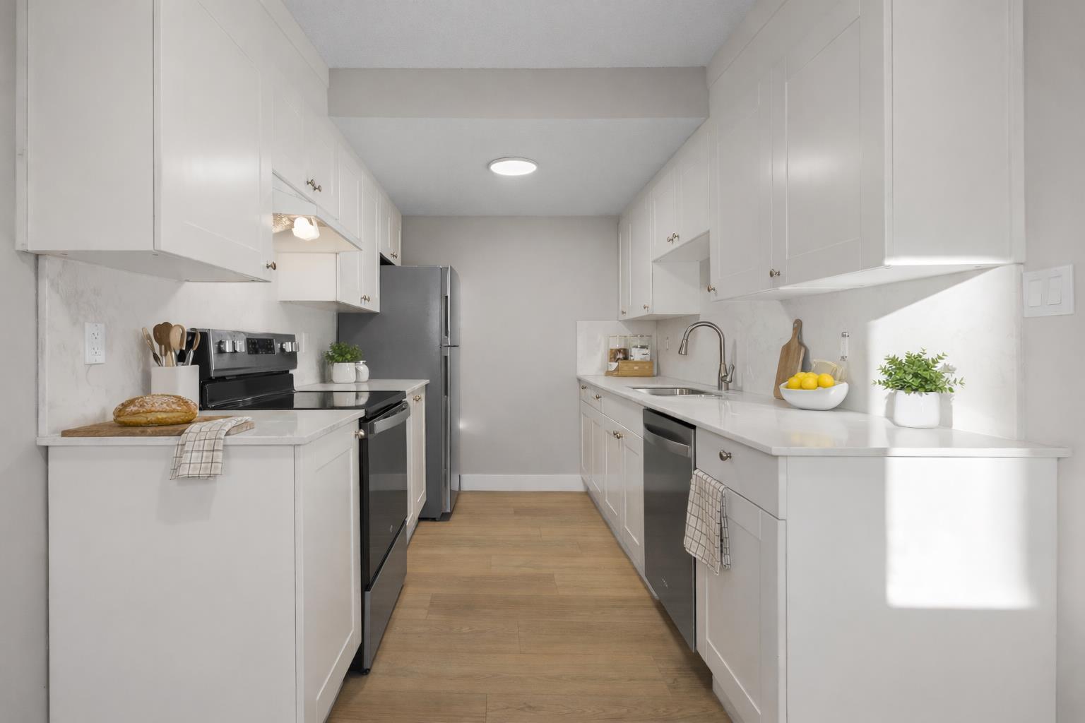 6, 4515 7 Avenue SE Calgary AB T2E 3Z6 MLS #A2279215 MLS #A2279215 image #0