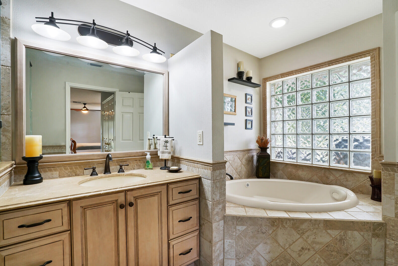 MLS #RX-10826473 image #18