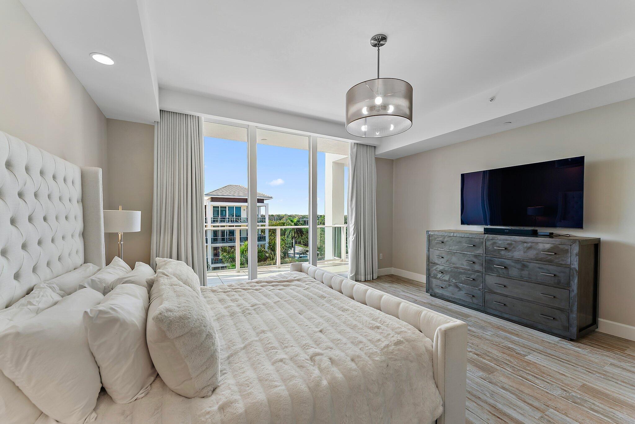 MLS #RX-10537268 image #4