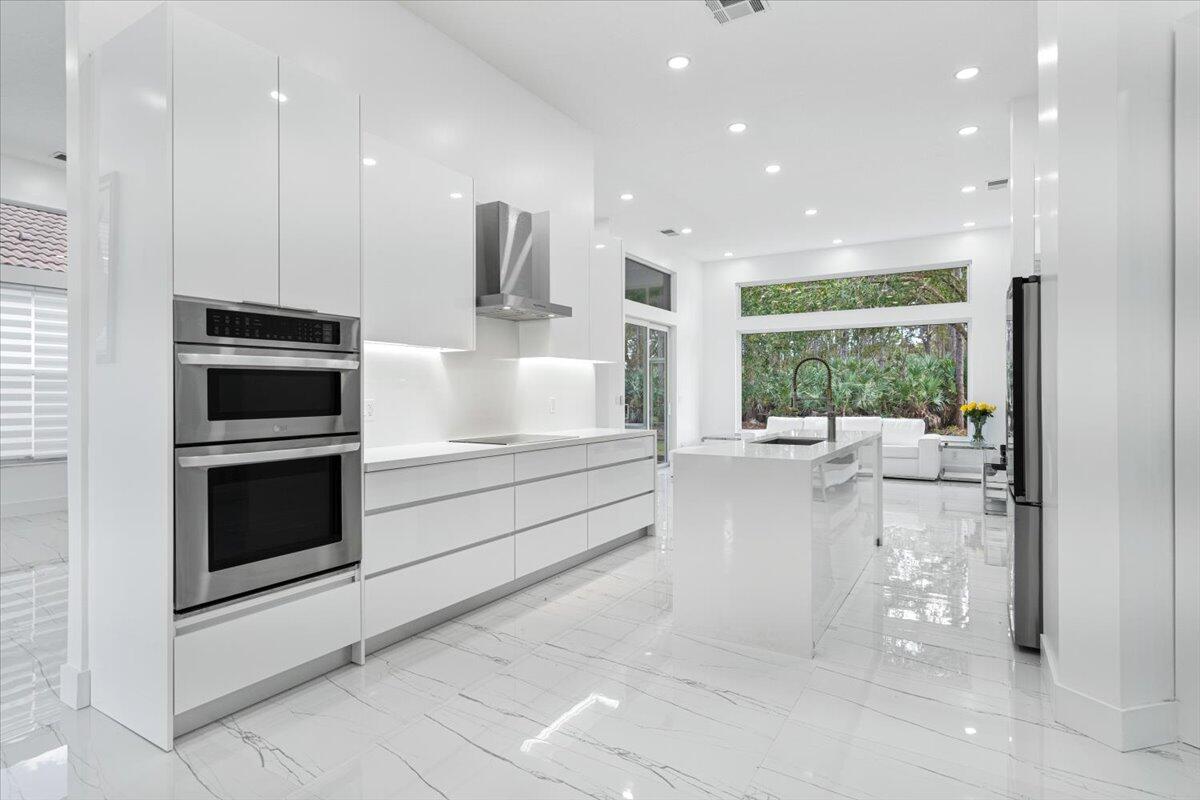 MLS #RX-11060756 image #10