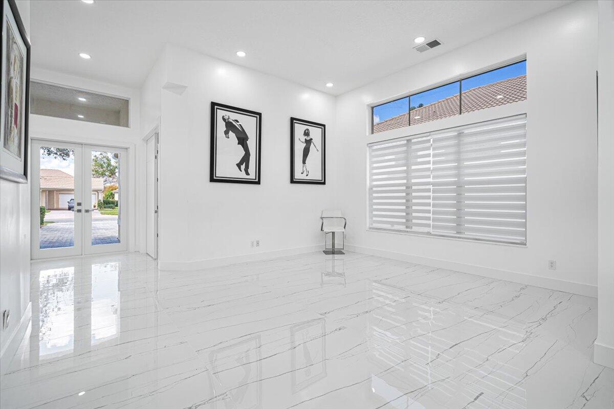 MLS #RX-11060756 image #3