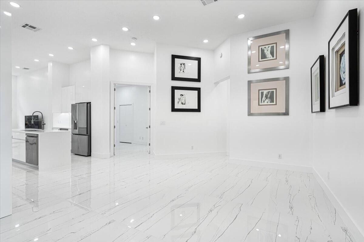 MLS #RX-11060756 image #4