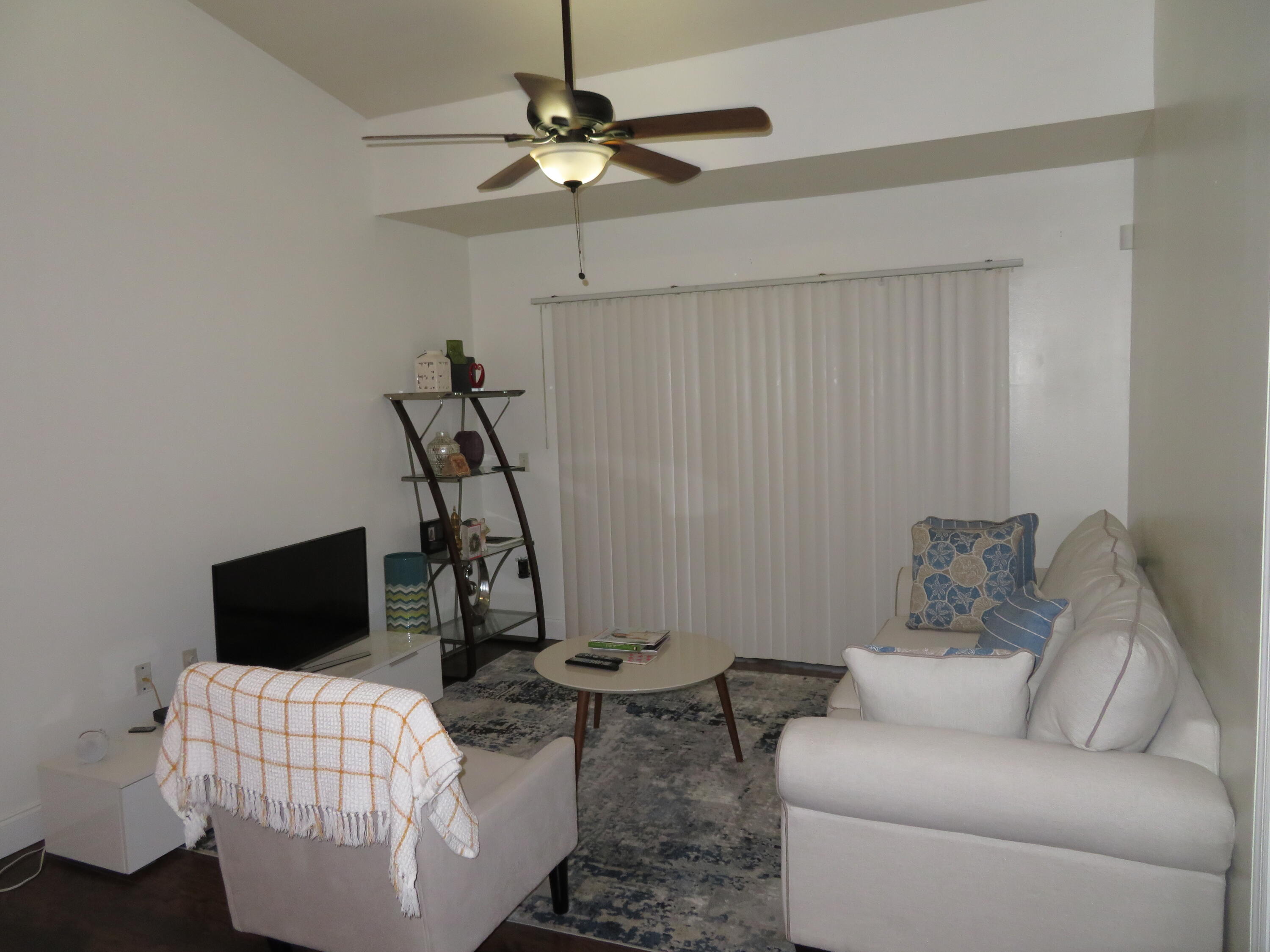 MLS #RX-11062869 img 0