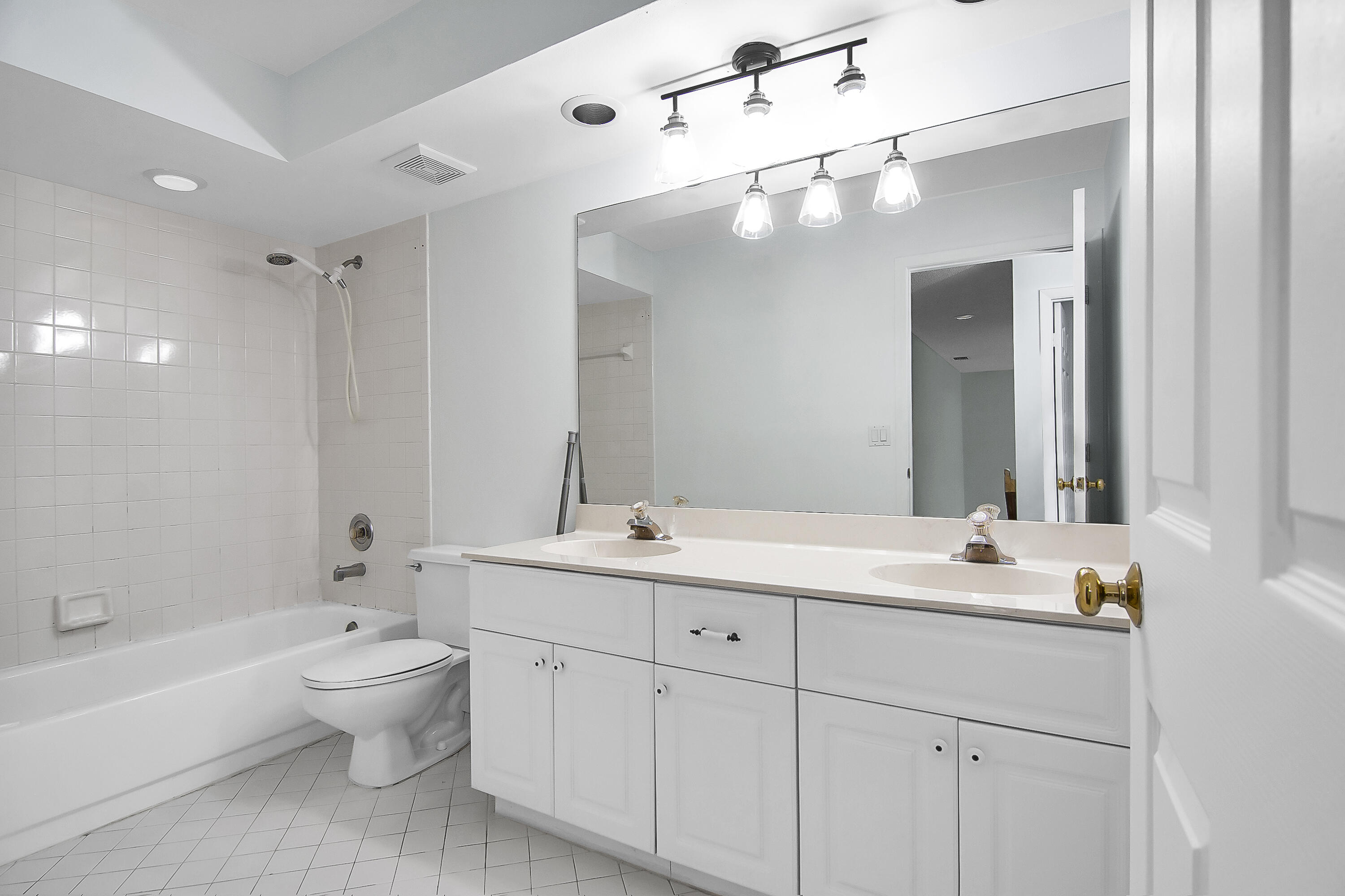 MLS #RX-11068660 image #17