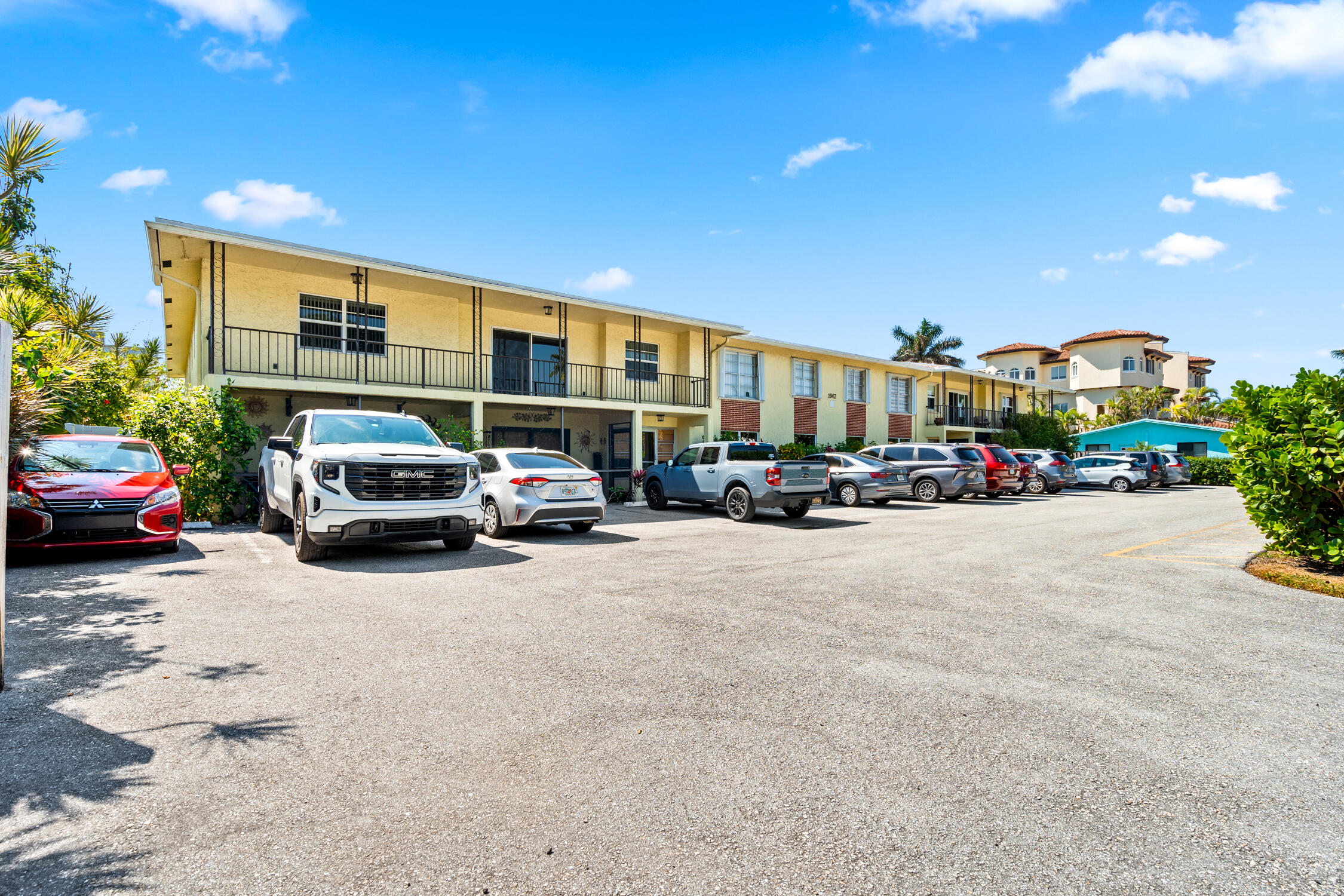 MLS #RX-11069795 img 0