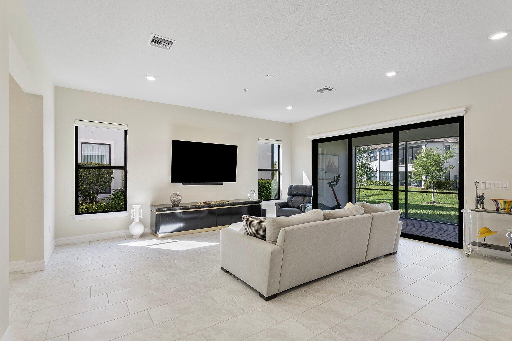 MLS #RX-11069878 image #8