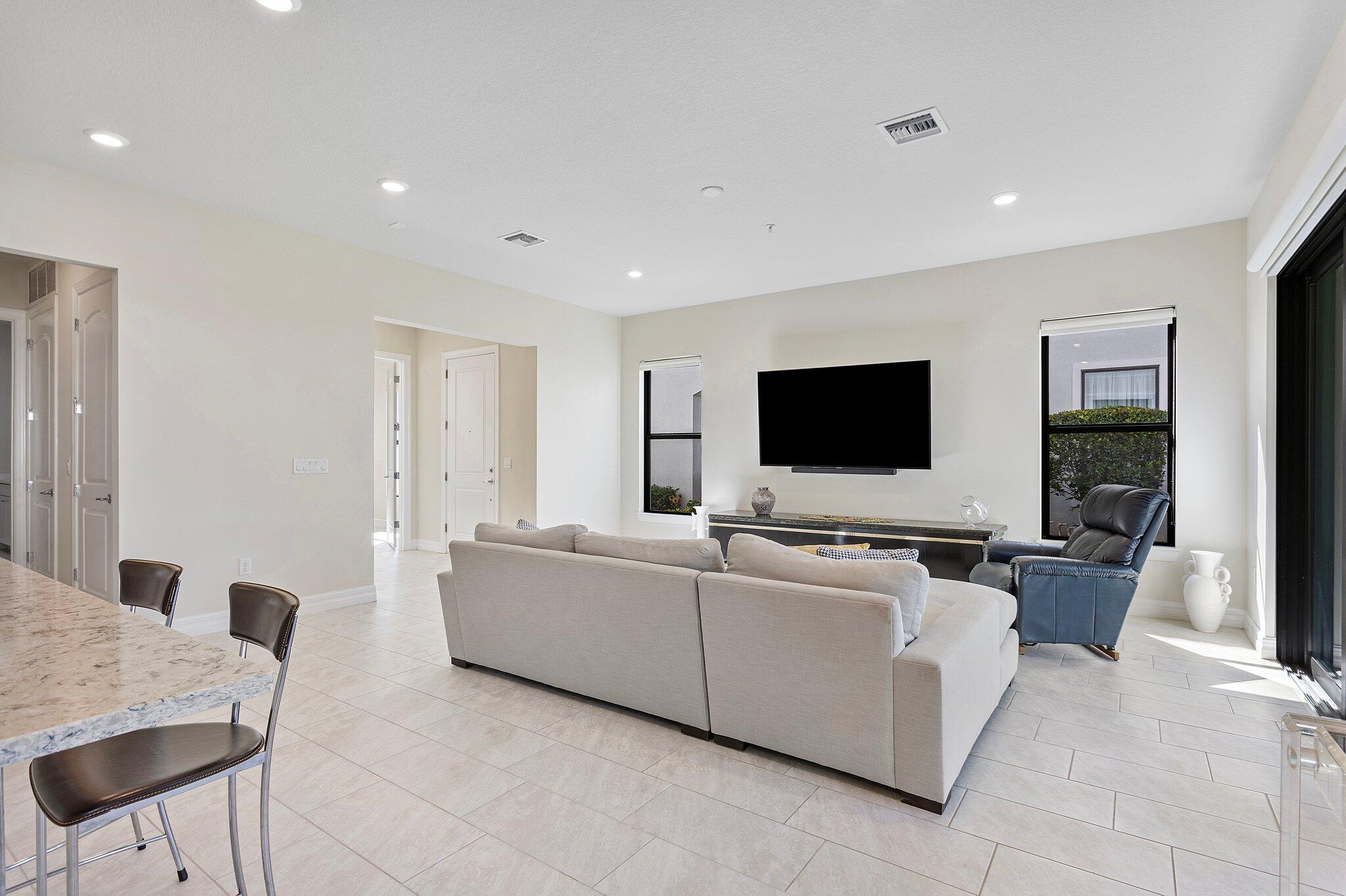 MLS #RX-11069878 image #9