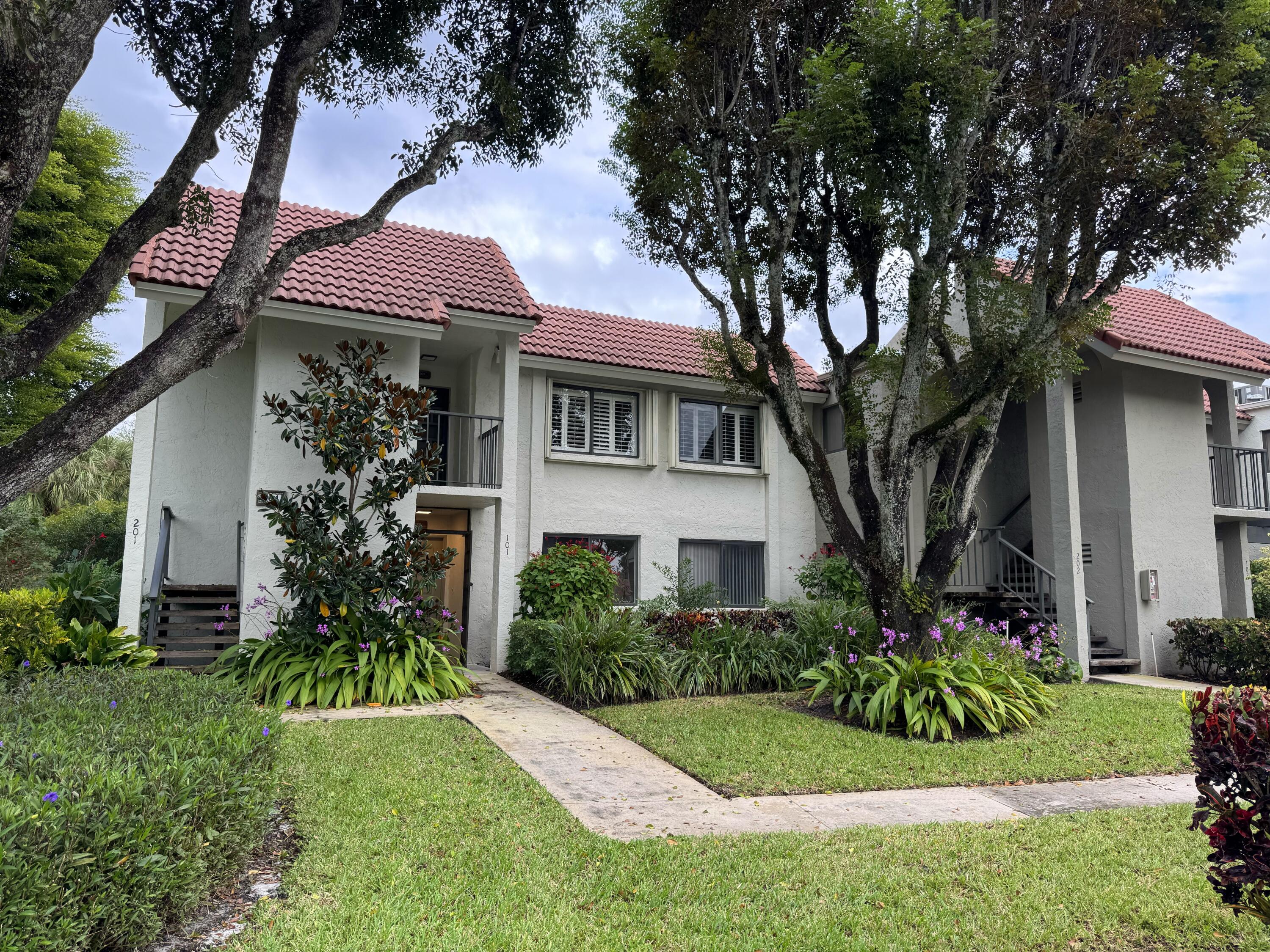 MLS #RX-11070628 image #0