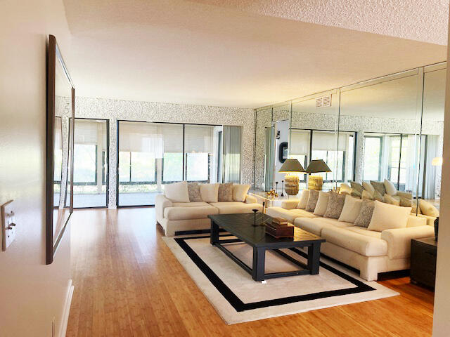 MLS #RX-11070628 image #5