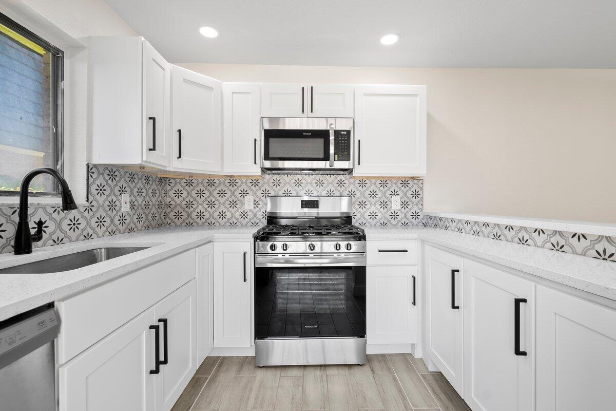 MLS #RX-11073458 image #2