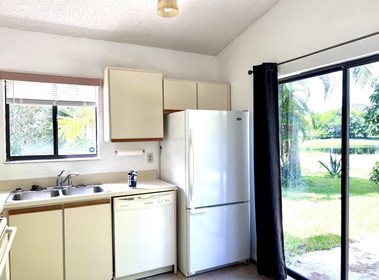 MLS #RX-11076103 image #2