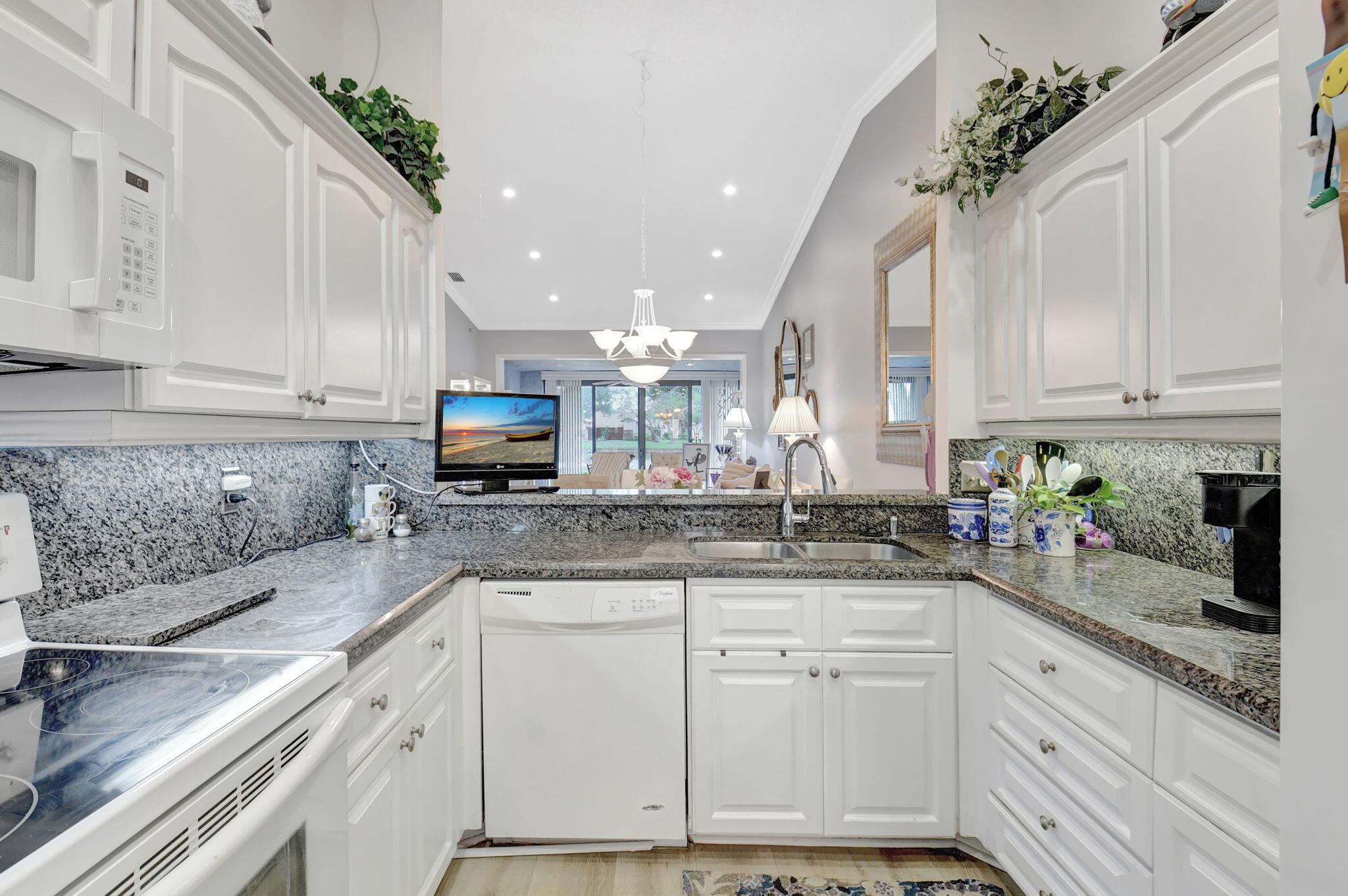 MLS #RX-11080388 image #2