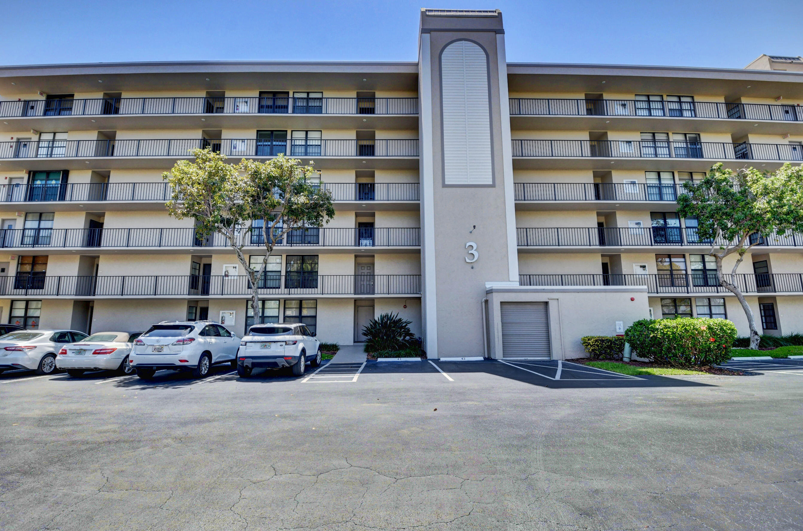 MLS #RX-10333094 image #2