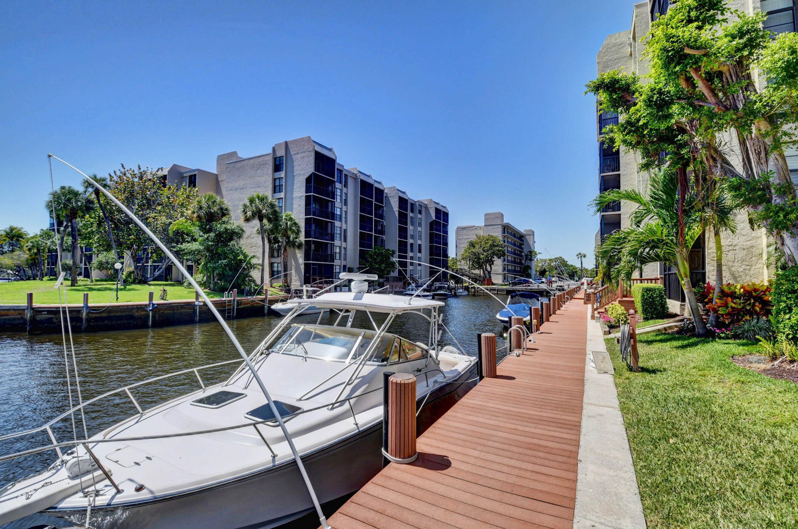 MLS #RX-10333094 image #38