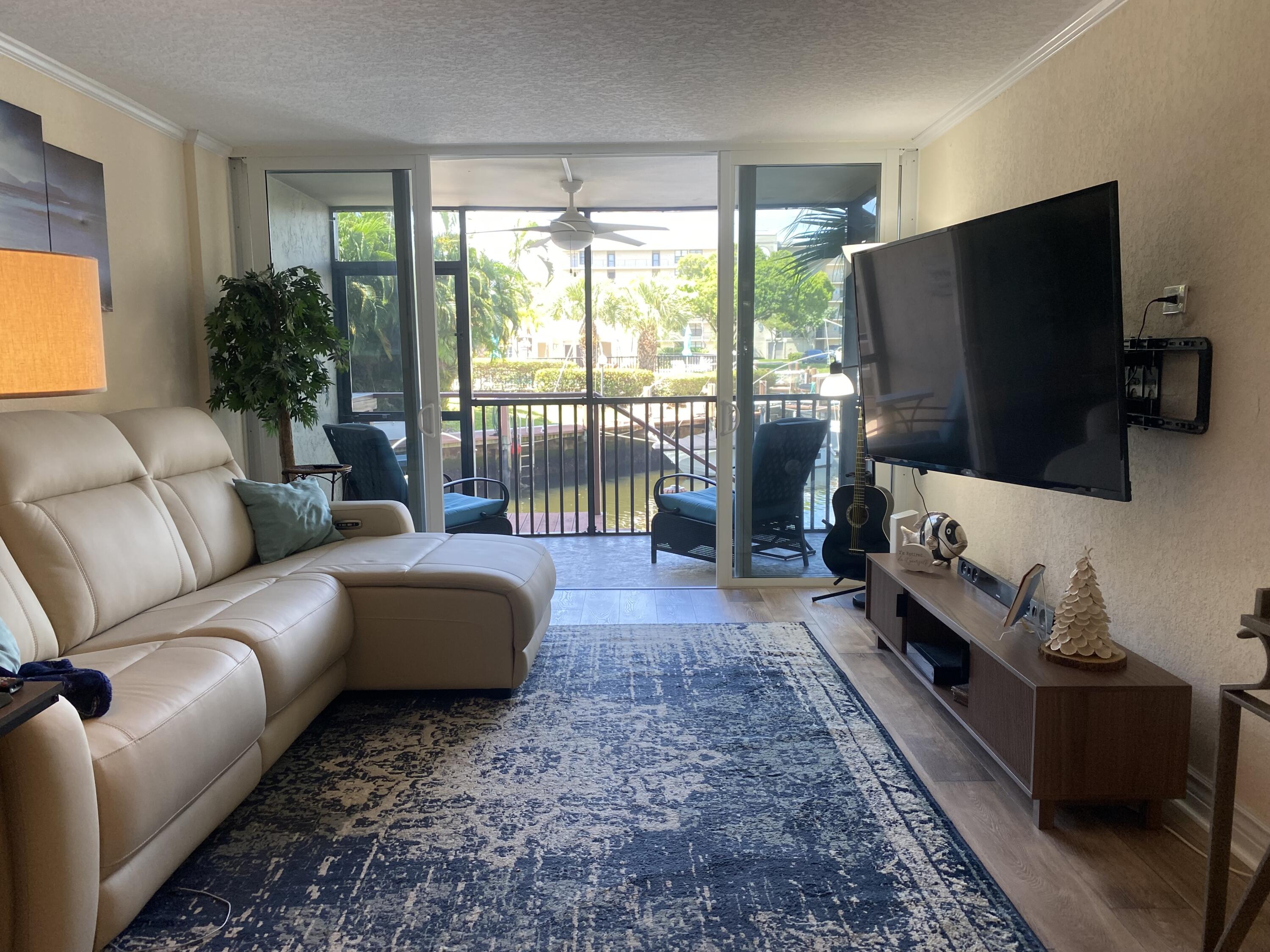 MLS #RX-10333094 image #9