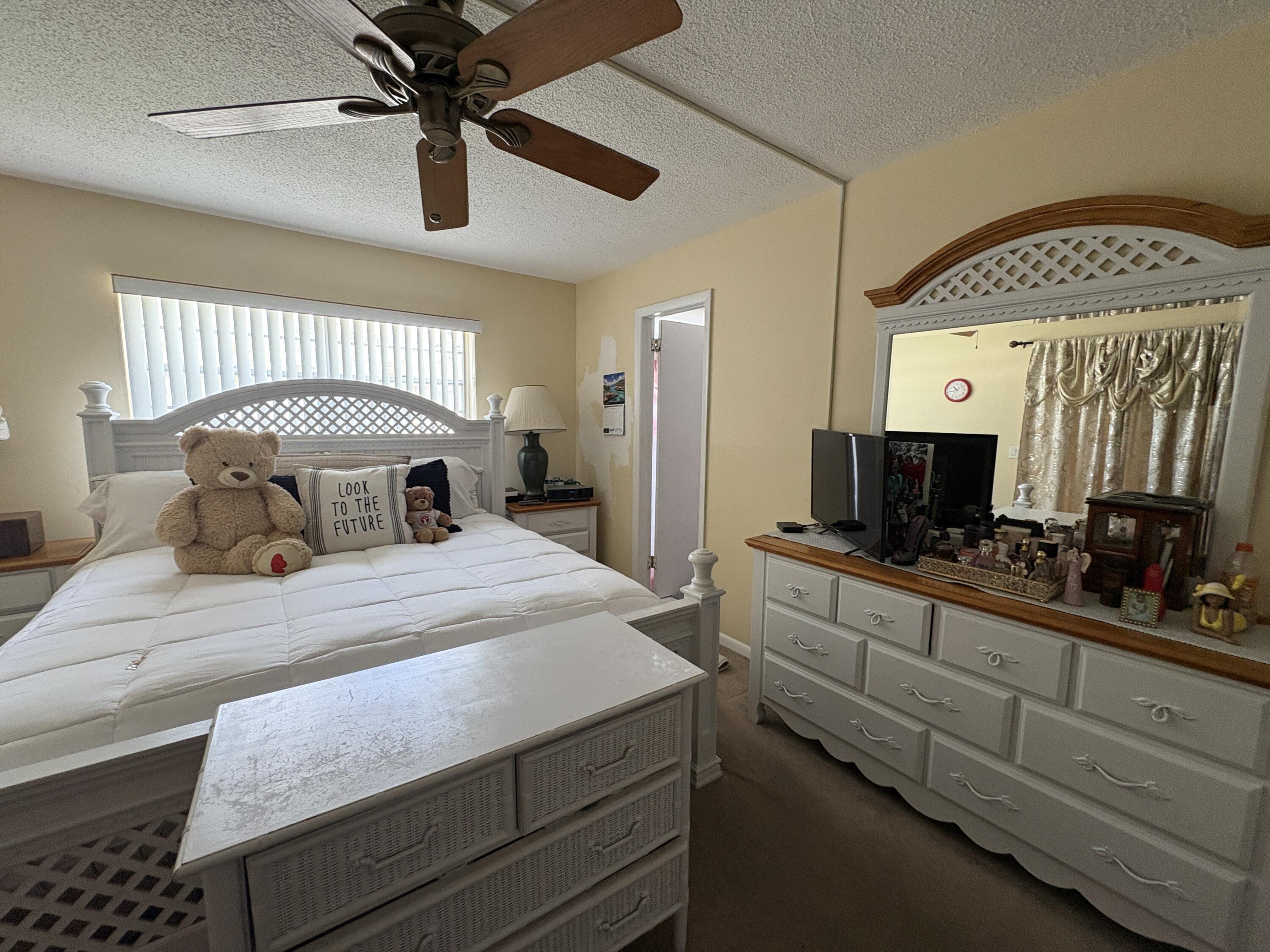MLS #RX-11084695 img 0
