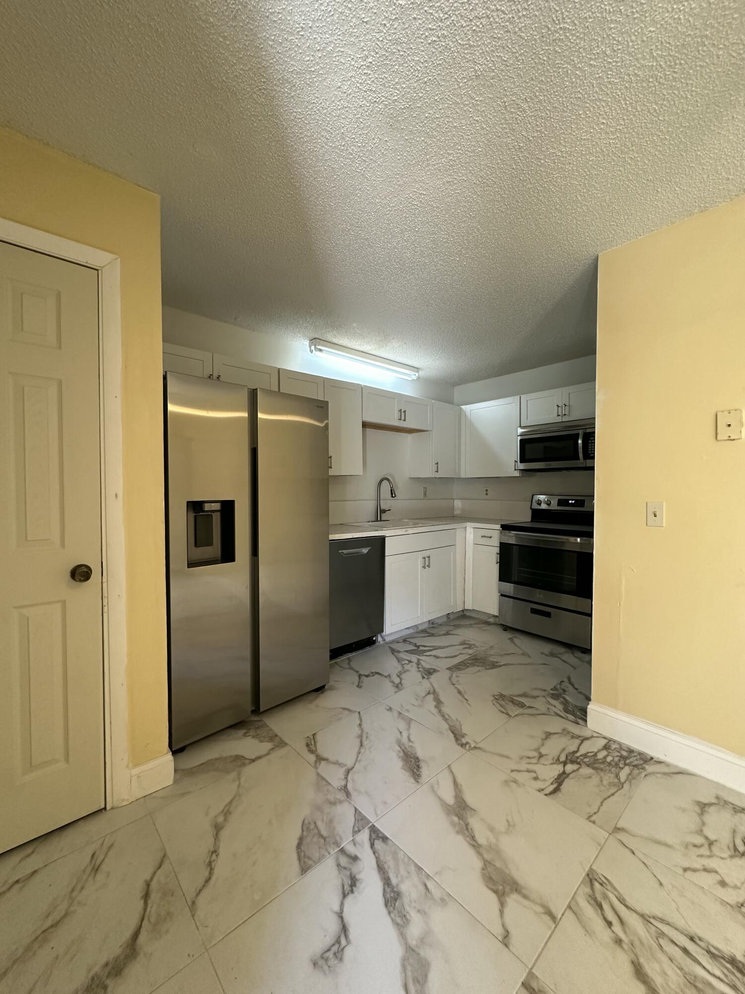 MLS #RX-11085860 img 0