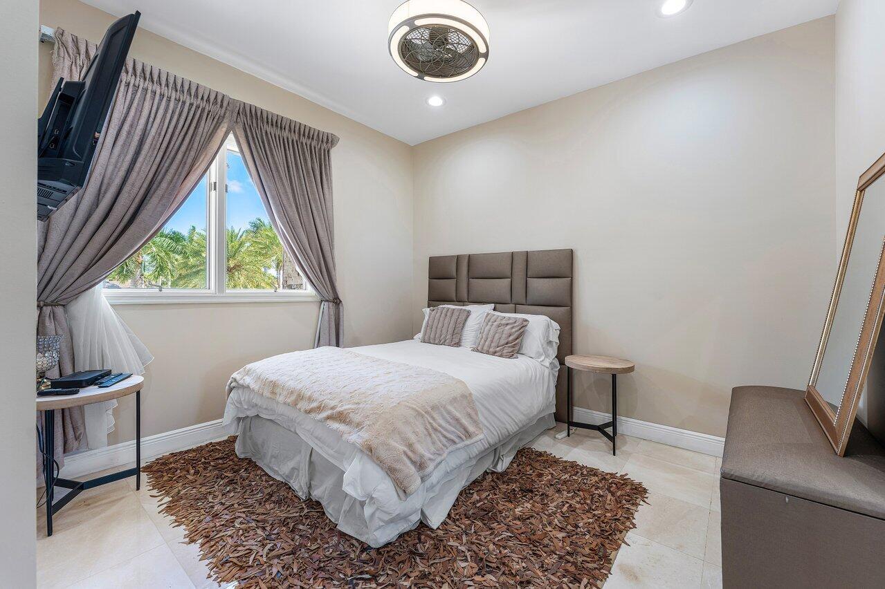 MLS #RX-11017687 image #36