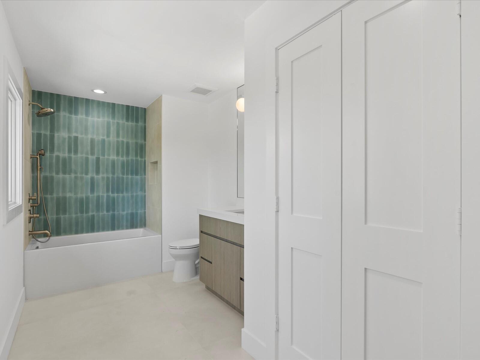 MLS #RX-10999519 image #24