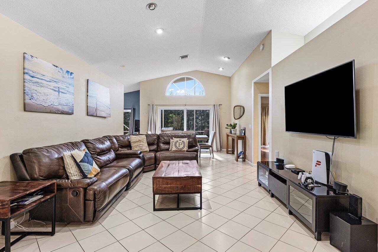 MLS #RX-11062962 image #3