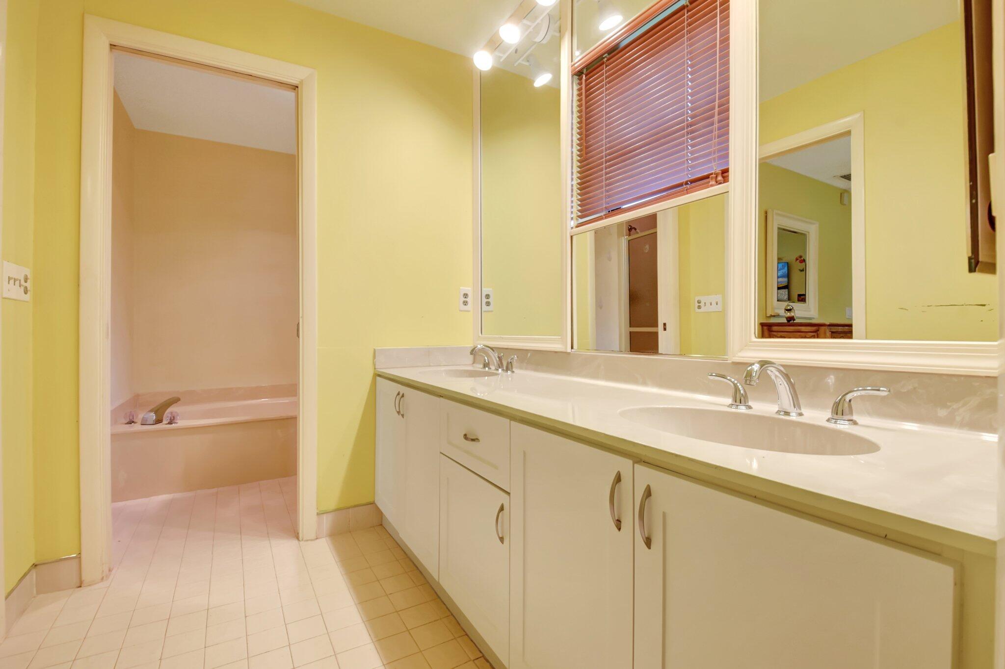 MLS #RX-11099246 image #25