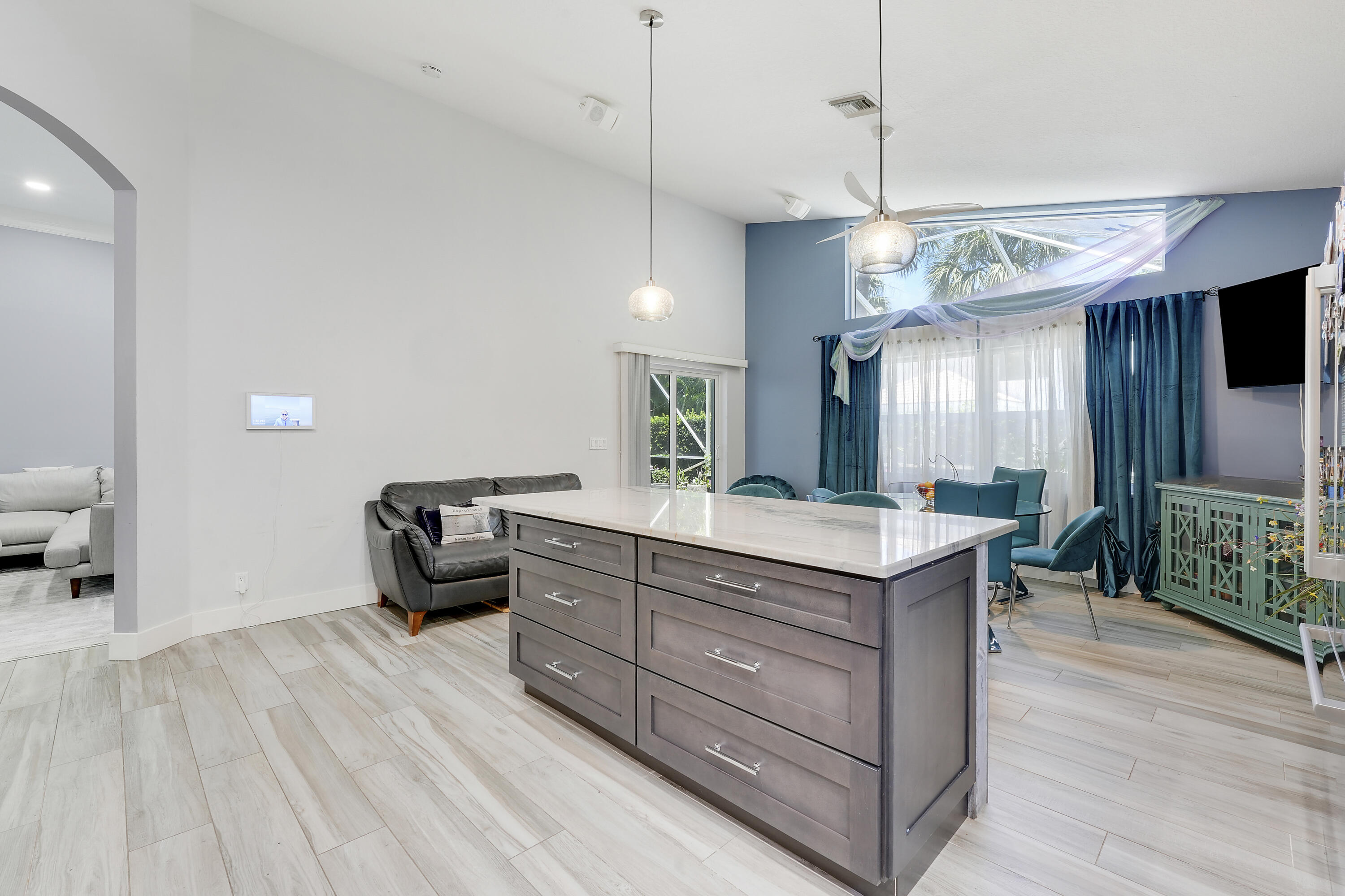 MLS #RX-11100278 image #4