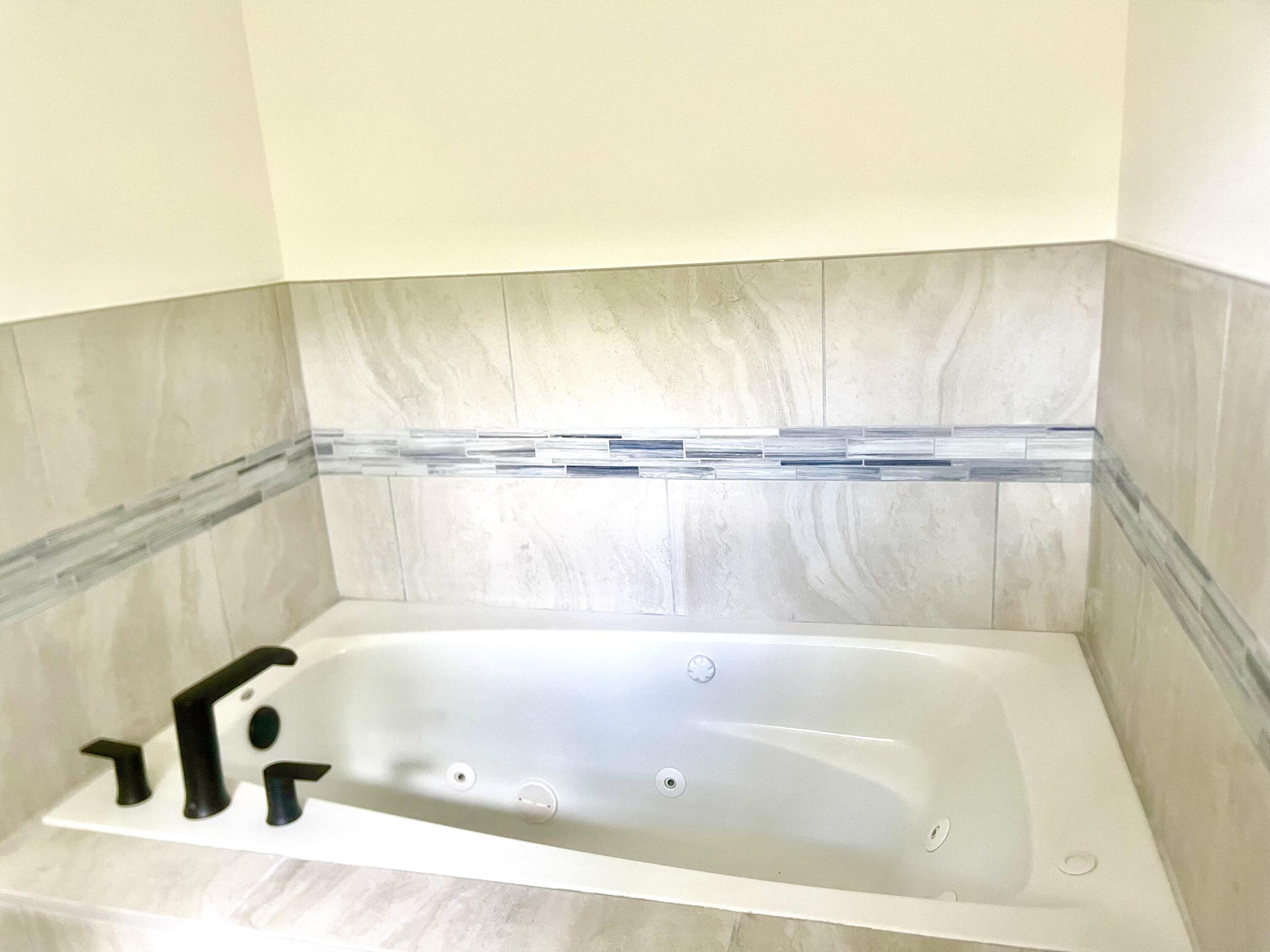 MLS #RX-11100622 image #11