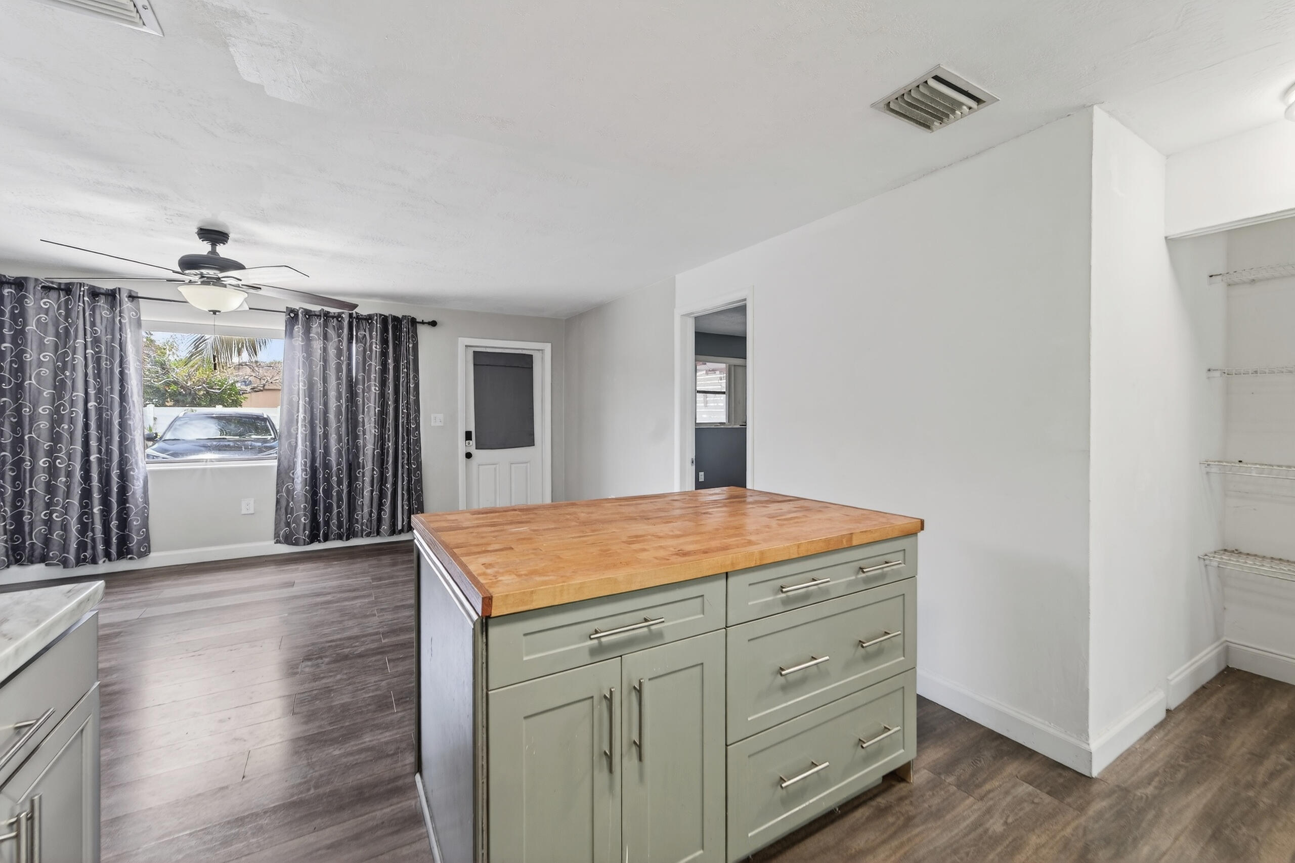 MLS #RX-11101163 image #2