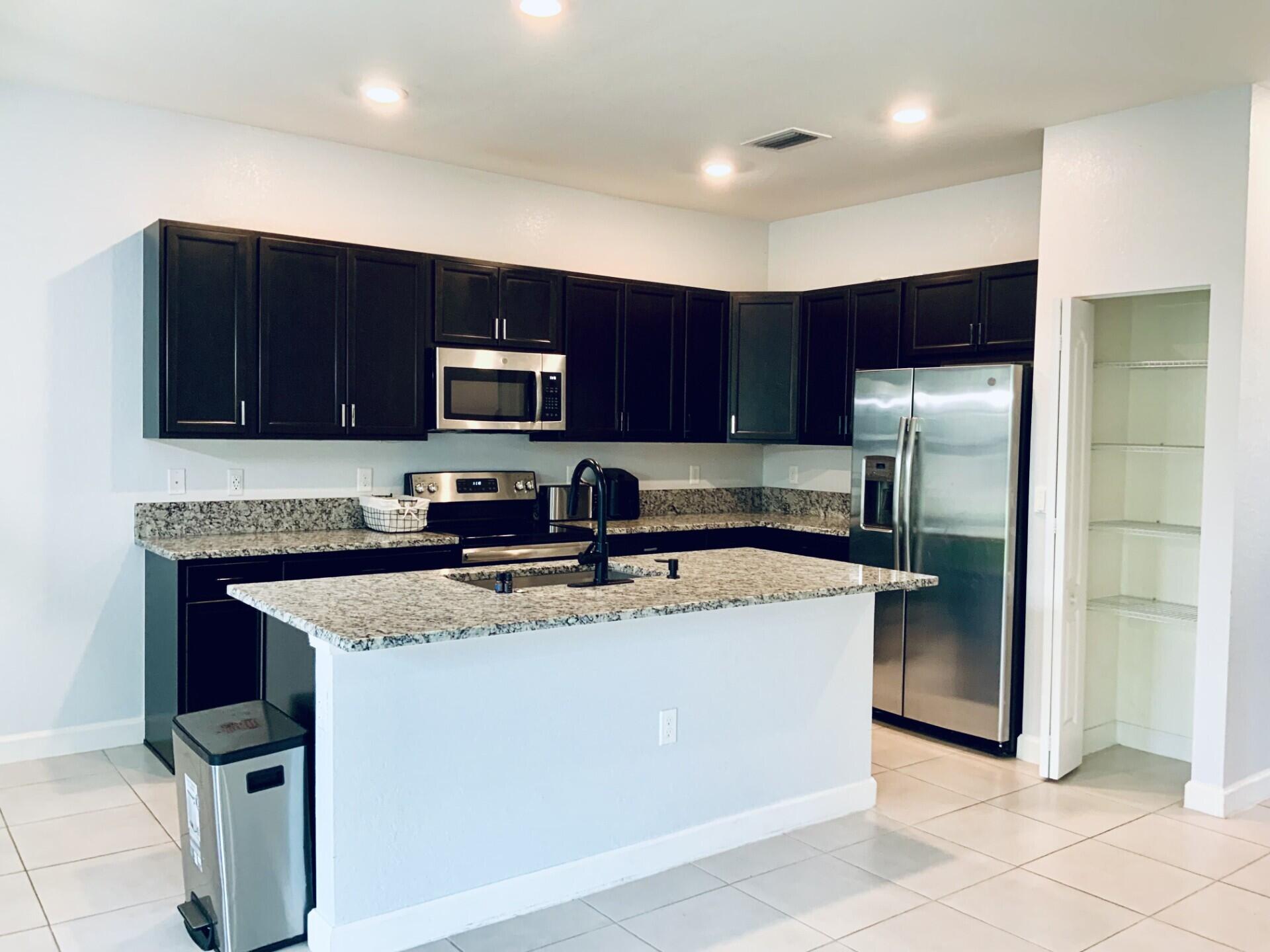 MLS #RX-11101287 image #4