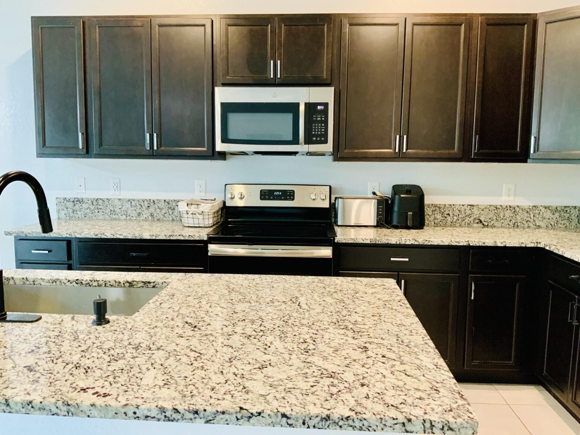 MLS #RX-11101287 image #5