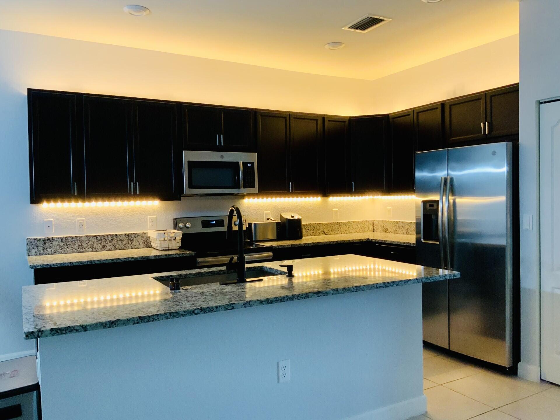 MLS #RX-11101287 image #7