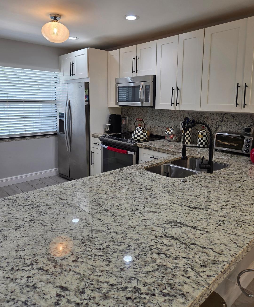 MLS #RX-11011197 image #2