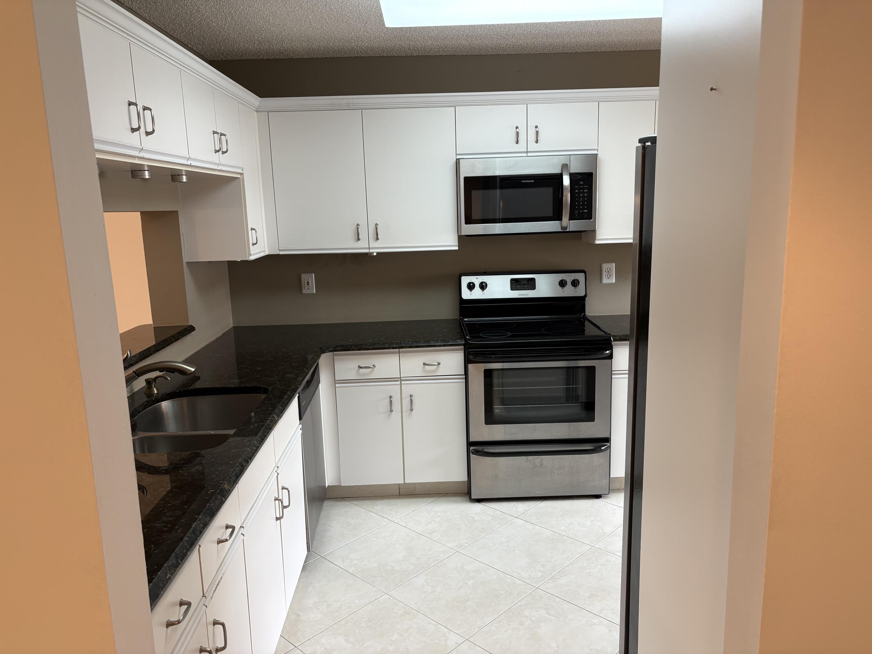 MLS #RX-11103744 image #1